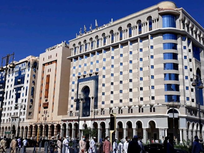 Featured - Golden Tulip Al Mektan