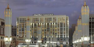 Anwar Al Madinah Movenpick Hotel